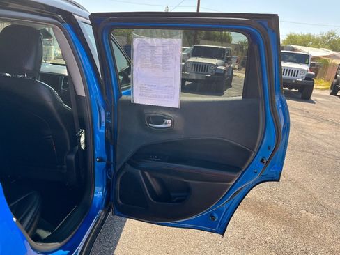 Used 2018 Jeep Compass Trailhawk w/ Leather Interior Group AWD/4WD image 35