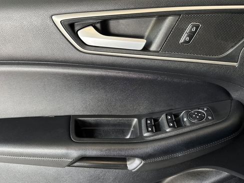 Used 2022 Ford Edge SEL image 12