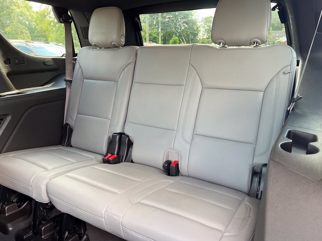 Used 2025 Chevrolet Tahoe LT RWD image 9