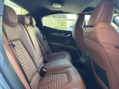 Used 2023 Maserati Ghibli F Tributo RWD image 20
