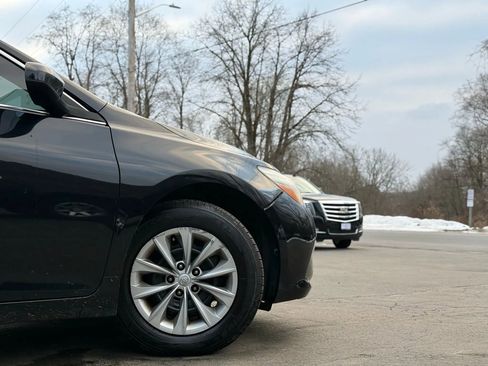 Used 2017 Toyota Camry LE image 40