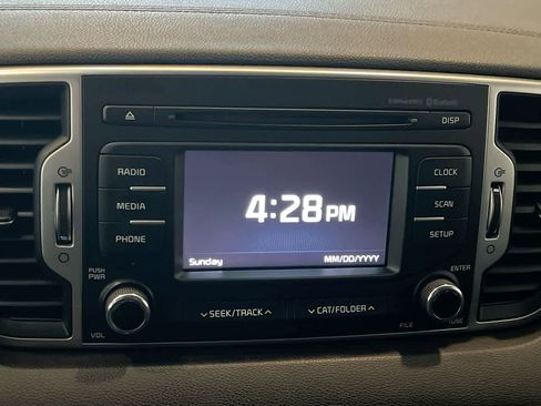 Used 2017 Kia Sportage LX image 16