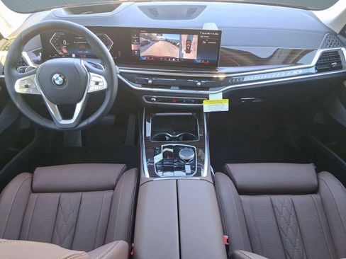 Used 2026 BMW X7 xDrive40i AWD/4WD image 13