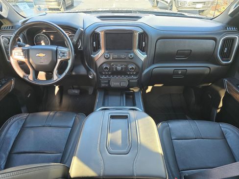 Used 2020 Chevrolet Silverado 1500 High Country w/ Technology Package AWD/4WD image 12
