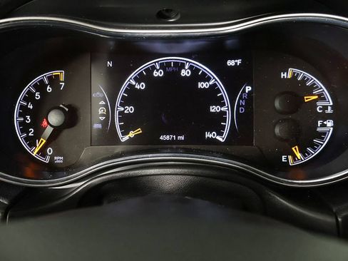 Used 2019 Jeep Grand Cherokee Limited AWD/4WD image 39
