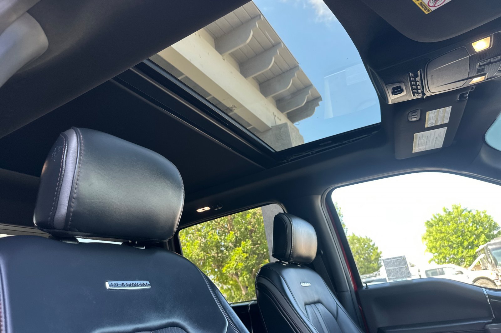 Used 2022 Ford F450 Platinum w/ FX4 Off-Road Package AWD/4WD image 16