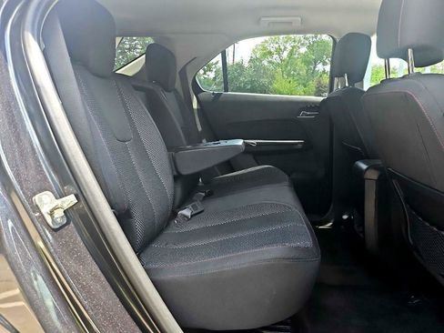Used 2014 Chevrolet Equinox LT w/ Driver Convenience Package image 28