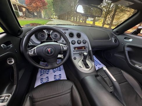 Used 2009 Pontiac Solstice GXP w/ Premium Package RWD image 52