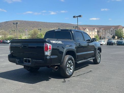 Used 2022 Toyota Tacoma TRD Off-Road w/ TRD Premium Off Road Package AWD/4WD image 7