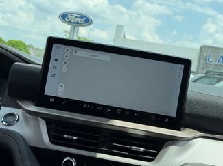 Used 2025 Ford Explorer Active AWD/4WD video 3