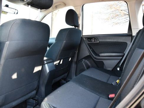 Used 2017 Subaru Forester 2.5i w/ Alloy Wheel Package image 12