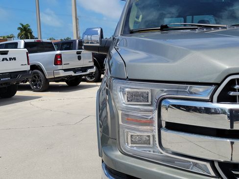Used 2020 Ford F150 Lariat w/ Equipment Group 502A Luxury AWD/4WD image 7