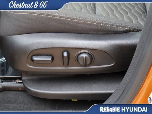 Used 2018 Chevrolet Equinox LT w/ Sun & Infotainment Package FWD image 25