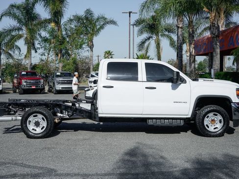 Used 2018 GMC Sierra 2500 2WD Crew Cab w/ Sierra Convenience Package image 10