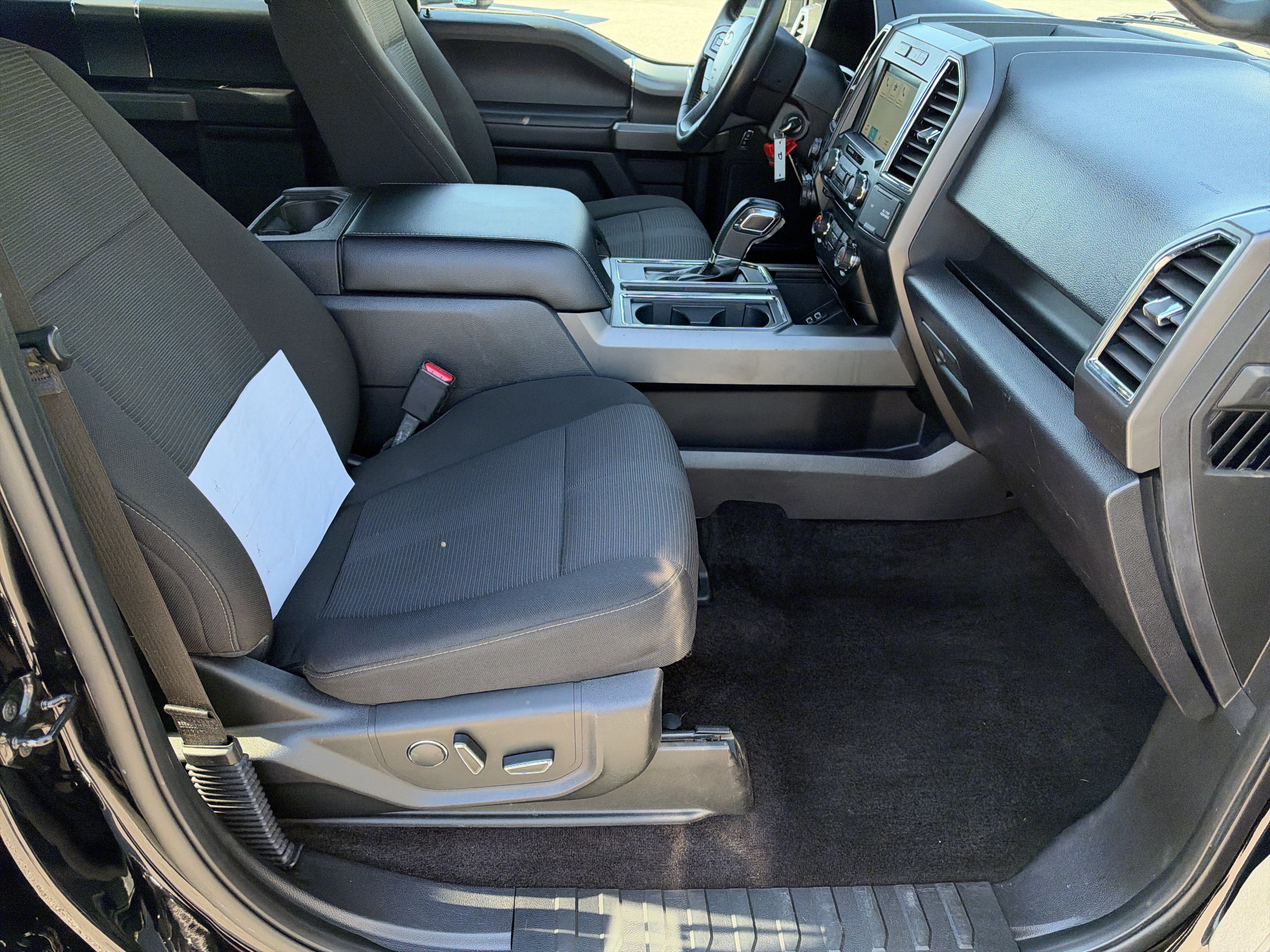 Used 2017 Ford F150 XLT w/ Equipment Group 302A Luxury AWD/4WD image 23