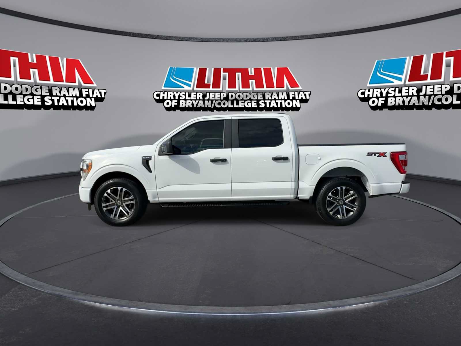 Used 2021 Ford F150 XL w/ STX Appearance Package RWD image 5