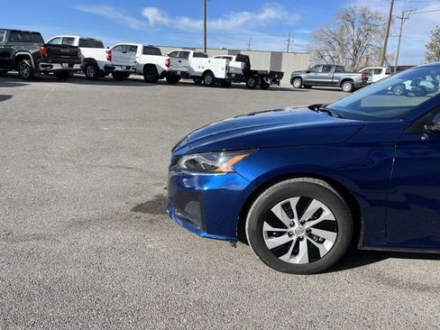 Used 2024 Nissan Altima 2.5 S image 4