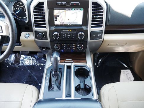 Used 2015 Ford F150 Lariat AWD/4WD image 21