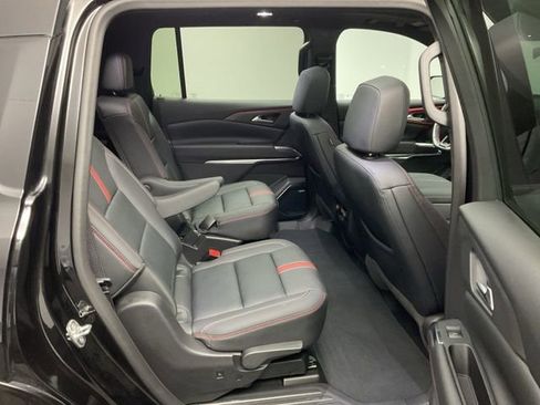 Certified 2024 Chevrolet Traverse RS image 31