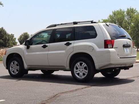 Used 2008 Mitsubishi Endeavor LS AWD/4WD image 7