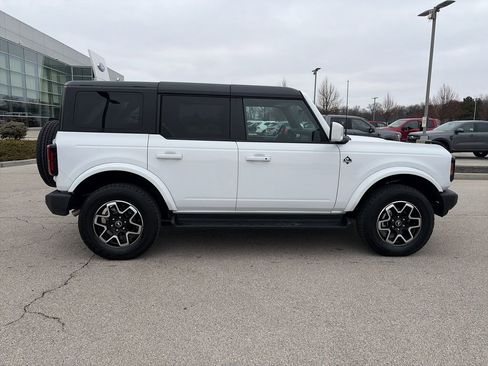 Used 2025 Ford Bronco Outer Banks image 8