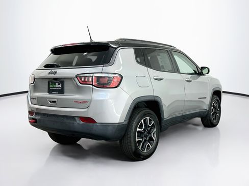 Used 2019 Jeep Compass Trailhawk AWD/4WD image 9