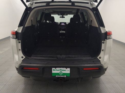 Used 2022 Nissan Pathfinder SV w/ SV Premium Package image 29