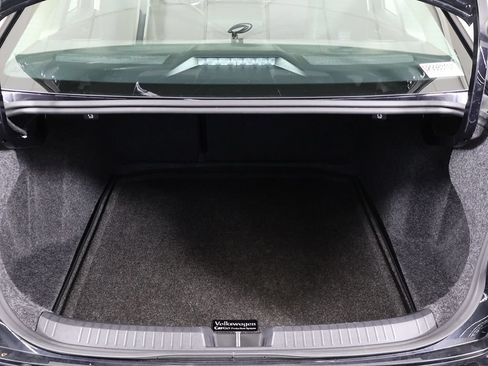 Used 2024 Volkswagen Jetta SE FWD image 20