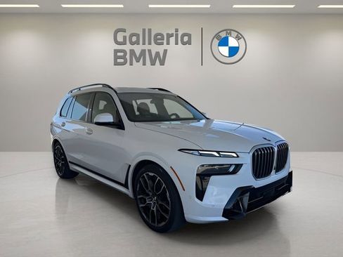 Certified 2023 BMW X7 xDrive40i w/ M Sport Package image 4