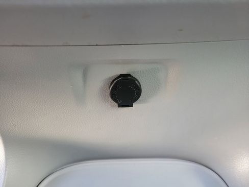 Used 2016 Toyota Sienna XLE w/ XLE Navigation Package image 21