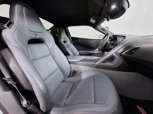 Used 2015 Chevrolet Corvette Z06 w/ 3LZ Preferred Equipment Group RWD image 27