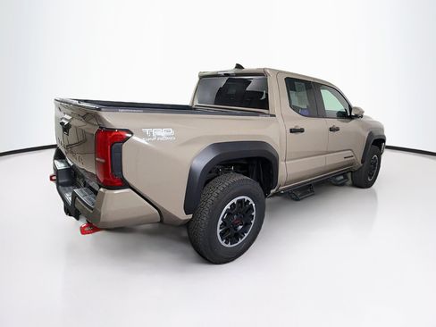 Used 2026 Toyota Tacoma TRD Off-Road AWD/4WD image 9