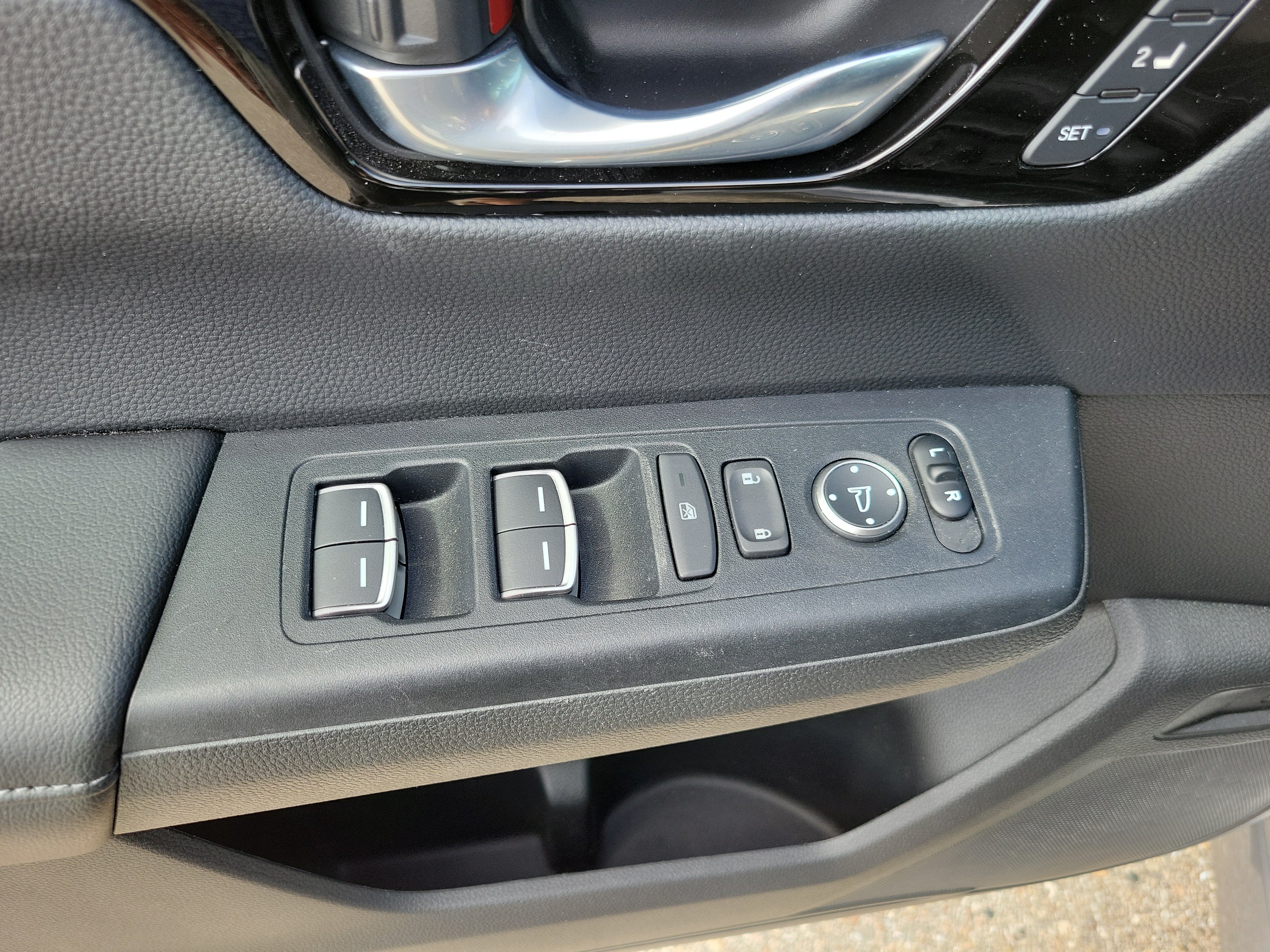 Used 2024 Honda CR-V EX-L image 32