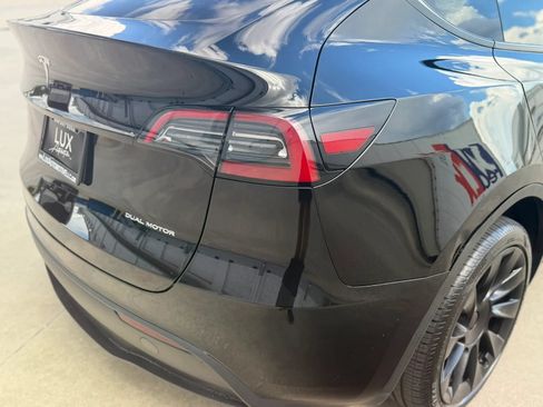 Used 2023 Tesla Model Y Long Range AWD/4WD image 8