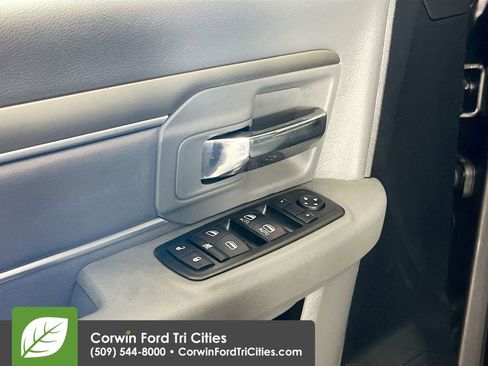 Used 2014 RAM 3500 SLT w/ Luxury Group image 12