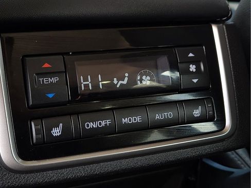 Used 2023 Subaru Ascent Limited image 12