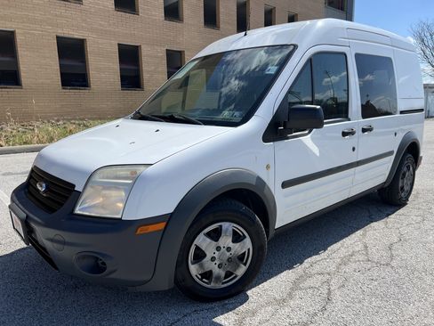 Used 2013 Ford Transit Connect XL image 2