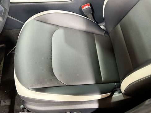 New 2026 Kia K4 GT-Line image 18