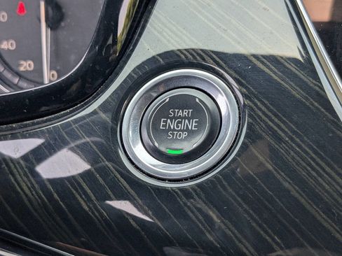 Used 2021 Cadillac XT6 Premium Luxury image 30