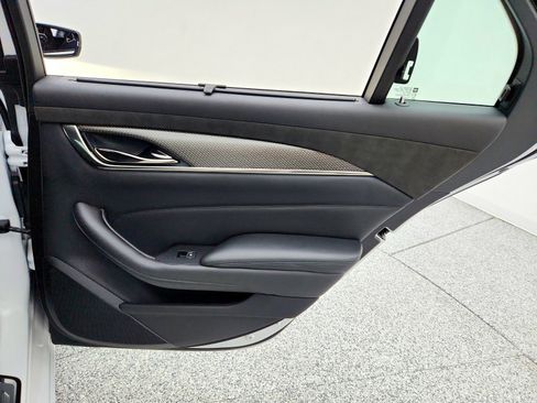 Used 2019 Cadillac CTS V w/ Luxury Package image 28