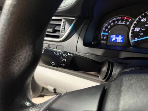 Used 2015 Toyota Camry LE image 35