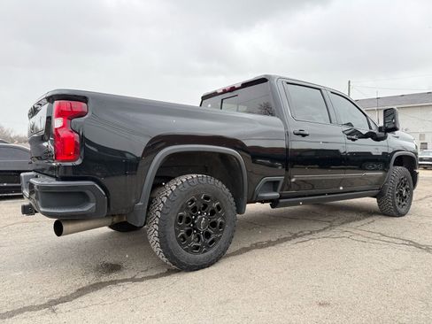 Used 2024 Chevrolet Silverado 2500 High Country w/ Midnight Edition image 11