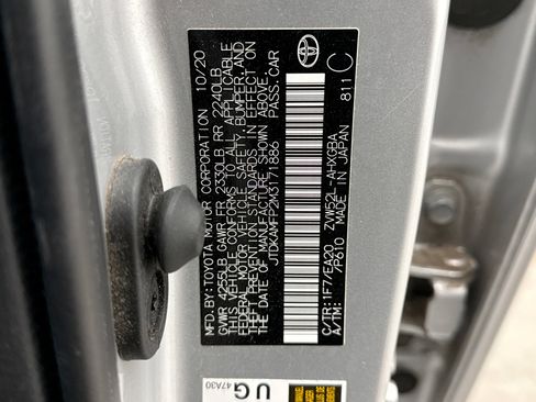 Used 2021 Toyota Prius Prime XLE w/ Carpet Mat Package (TMS) image 25