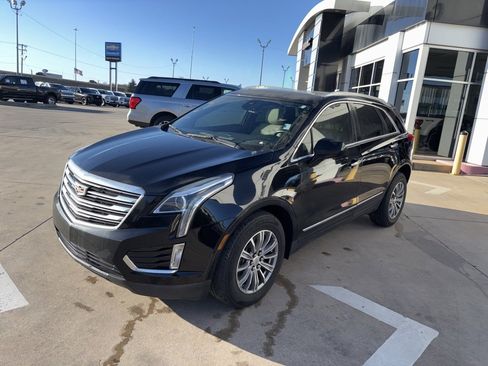 Used 2018 Cadillac XT5 Luxury w/ Driver Awareness Package image 8