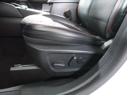 Certified 2025 Ford Escape ST-Line image 11