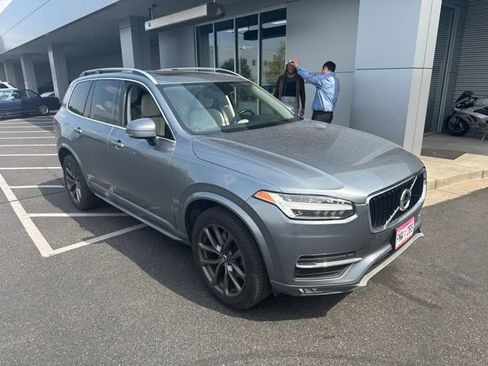 Used 2019 Volvo XC90 T6 Momentum AWD/4WD image 2