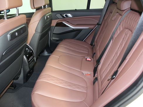 New 2026 BMW X5 M60i w/ Executive Package image 10