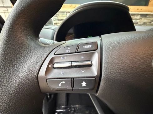 Certified 2023 Hyundai Kona SEL AWD/4WD image 25