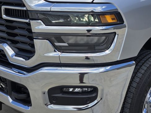 New 2026 RAM 2500 Tradesman AWD/4WD image 7