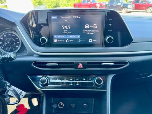 Used 2021 Hyundai Sonata SE FWD image 18